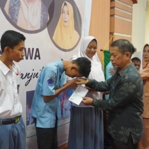 Sekda Apresiasi DWP Kabupaten Sumbawa Jaga Semangat Gotong Royong