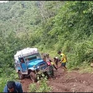 Perjuangan Babinsa Kodim 1607/Sumbawa Kawal Logistik Pemilu Tahun 2024