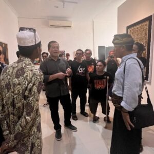 Diskusi Bersama Pelaku Seni, Jubir Kemenlu RI Iqbal Dorong Sekolah Tinggi Kesenian Hadir di NTB