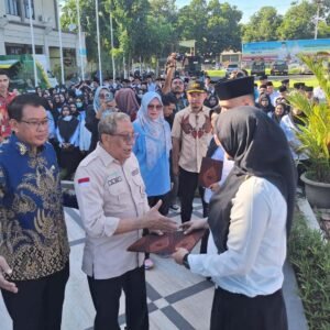 Bupati Sumbawa Serahkan SK Pengangkatan 759 P3K Formasi 2023