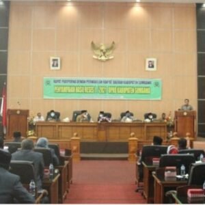 Anggota DPRD Sumbawa Sampaikan Aspirasi Masyarakat dalam Sidang Paripurna Hasil Reses 2021
