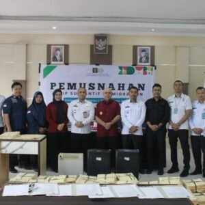 Imigrasi Sumbawa Musnahkan 4.342 Arsip Layanan Keimigrasian DPRI
