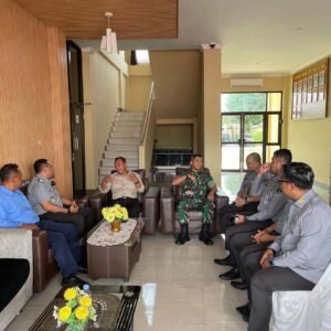 Hadiri Puncak Hari Bhayangkara ke-78, Kakanim Sumbawa Bertemu Stakeholder