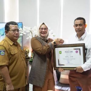 Pemda Beri Penghargaan Pada Pendukung Program Penurunan Stunting di Kabupaten Sumbawa