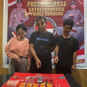 Gagalkan Transaksi Narkoba, Polisi Amankan Seorang Perempuan dan 2 Laki-laki