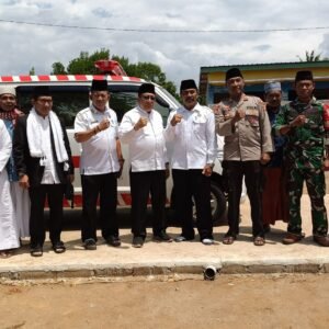 Bupati Serahkan 1 Unit Ambulan untuk Desa Jaya Makmur