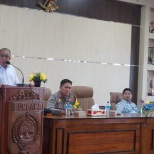 Bupati Sumbawa Pimpin Ikrar Kepala Desa