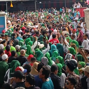 Rohmi – Firin Disambut Ribuan Relawan di Kabupaten Sumbawa Barat