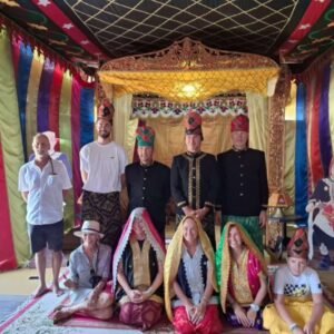 Peserta Sail Indonesia 2024 Kunjungi Wisata Budaya di Kabupaten Sumbawa