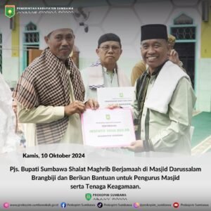 Pjs. Bupati Sarahkan Bantuan untuk Guru Ngaji, Pengurus, Imam dan Marbot Masjid di Kecamatan Sumbawa
