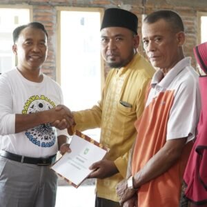 Pemda Sumbawa Cairkan Insentif Guru Ngaji, Imam, Marbot, dan Penyuluh Agama Kecamatan Plampang
