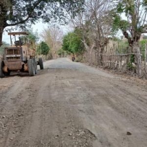 Pemda Sumbawa Benahi Jalan Ngeru – Olat Rawa