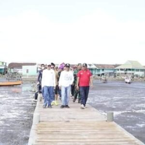 Pjs. Bupati Sumbawa Tinjau TPI Labuhan Teratak