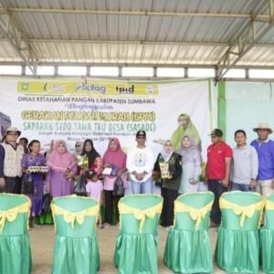 Pjs. Bupati Sumbawa Buka Pelayanan Kesehatan Gratis dan GPM di Desa Labuhan Kuris