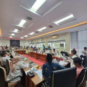 Tuntut Keadilan Perekrutan PPPK, Ratusan Nakes Datangi Kantor DPRD Sumbawa