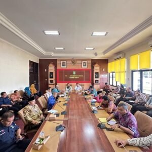 Respon Program 100 Hari Presiden Terpilih, Pjs. Bupati Sumbawa Rakor Bersama Perangkat Daerah