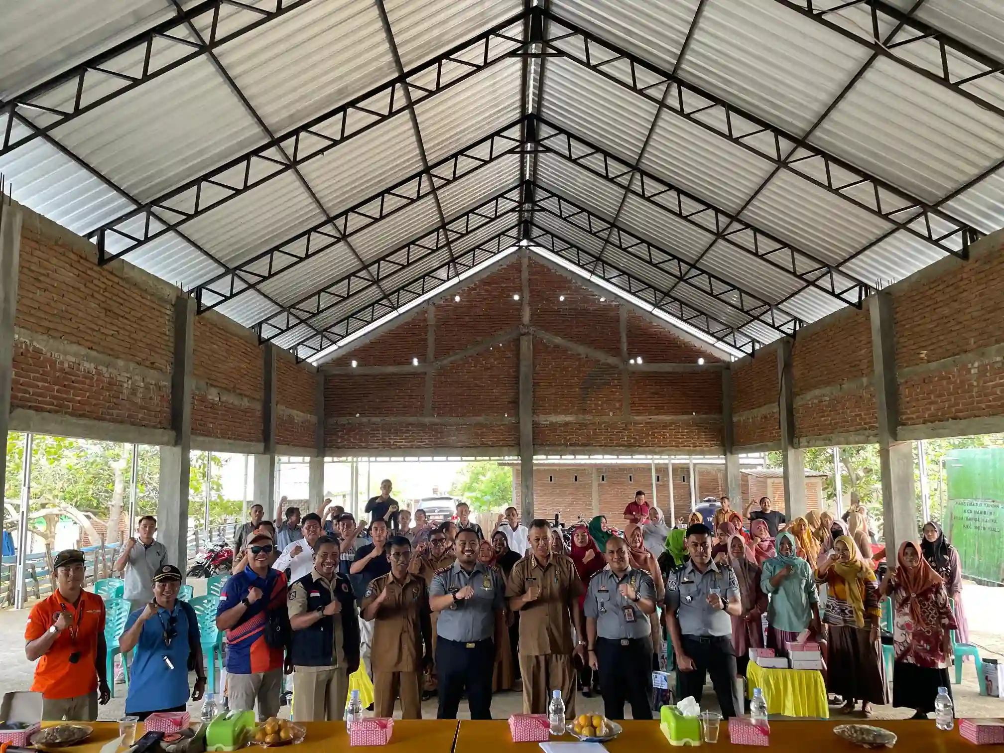 Imigrasi sumbawa Rumpa Rumpi Digital Imigrasi dan Pemberian Bantuan Air Bersih ke 3 Desa
