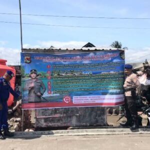 Liburan Nataru, Sat Polairud Polres Sumbawa Pasang Himbauan di Pantai