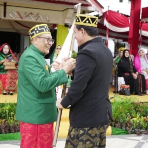 Bupati dan Ketua KONI Sumbawa Kick Off Porkab 2025