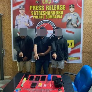 3 Orang Pria Diamankan Polisi Saat Pesta Sabu