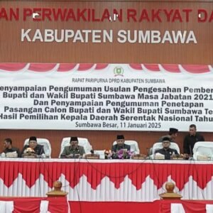 Bupati Sumbawa Hadiri Rapat Paripurna DPRD Pengumuman Pemberhentian dan Penetapan Kepala Daerah Terpilih