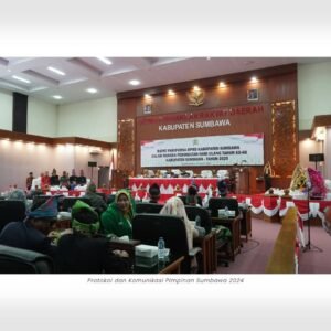 Bupati dan Wakil Bupati Ikuti Rapat Paripurna HUT ke-66 Kabupaten Sumbawa