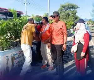 ASN Sumbawa Gotong Royong Siapkan Taman Samota Sambut STQH NTB
