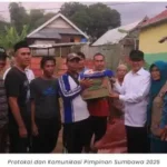 Kebakaran di Dusun Dalam Hanguskan 5 Rumah, Wabup Sumbawa Turun Langsung Beri Bantuan