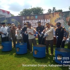 Pol PP Sumbawa Musnahkan Barang Sitaan Senilai Rp472 Juta