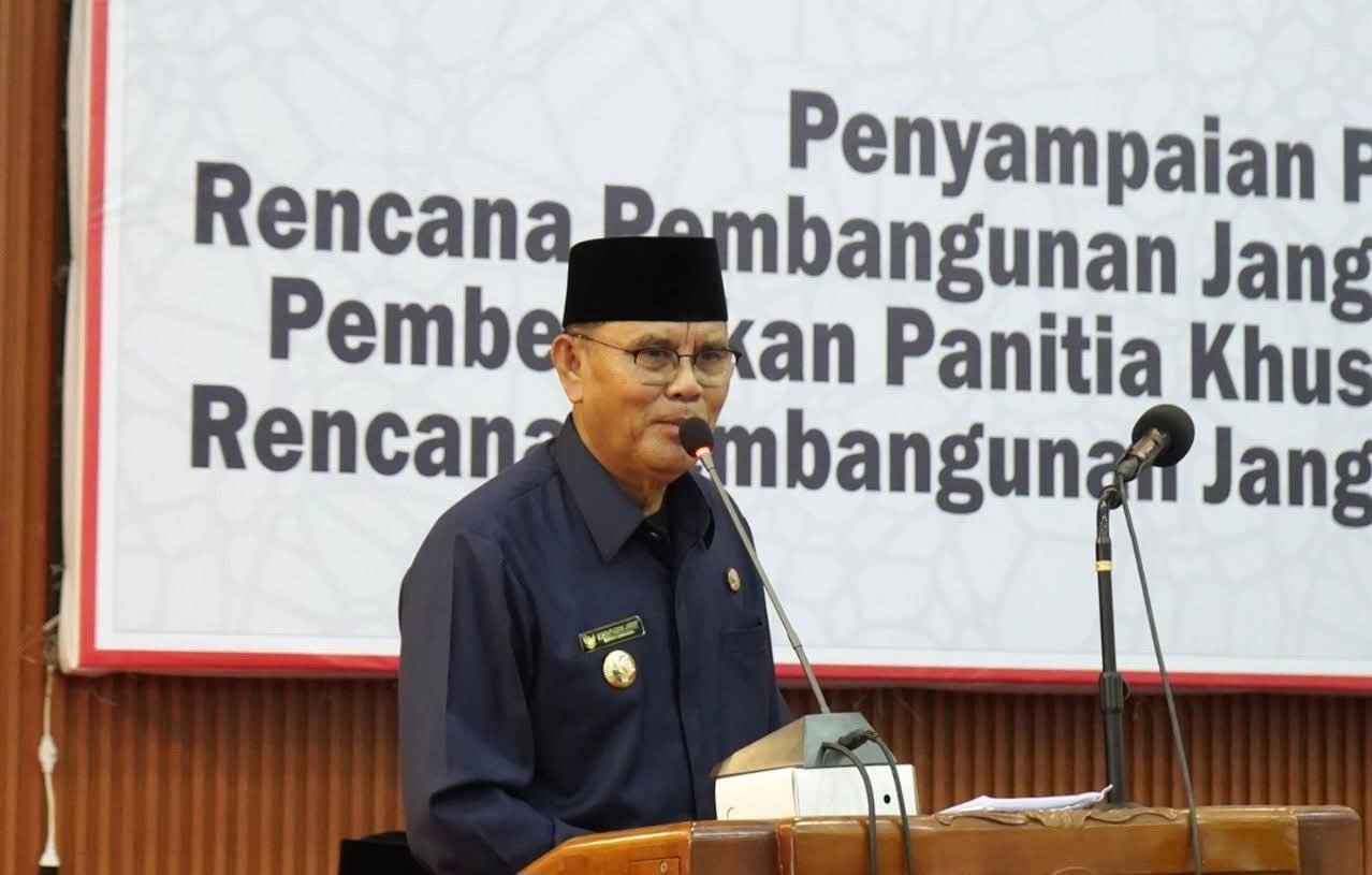 Bupati Sumbawa, Ir. H. Syarafuddin Jarot, M.P.,