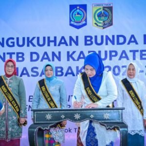 Hj. Ida Fitria Jarot Dikukuhkan sebagai Bunda Literasi Kabupaten Sumbawa