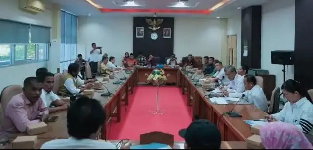 DPRD Sumbawa Bahas Pengawasan Usaha Ubur-Ubur di Teluk Santong