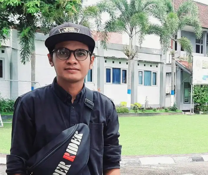 Direktur Lembaga Bantuan Hukum (LBH) Keadilan Samawa Rea, Febriyan Anindita,SH