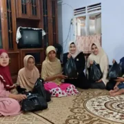 Fraksi PAN DPRD Sumbawa Bagikan Paket Pangan Sambut HUT ke-27