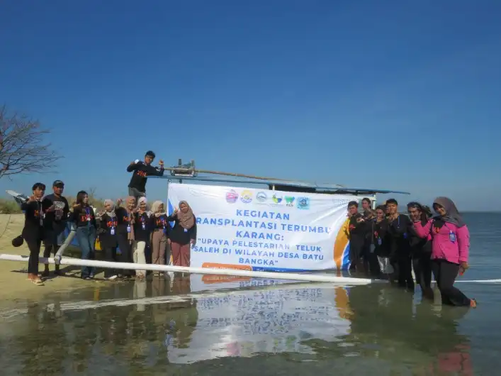 Transplantasi Karang di Teluk Saleh, Mahasiswa UNSA Dorong Wisata Bahari