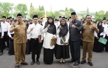 Bupati Serahkan SK 182 PPPK Tahap II, Ingatkan Integritas