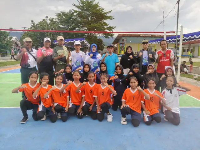 Sumbawa Tengah Electric Club (STEC) kembali menggelar turnamen voli