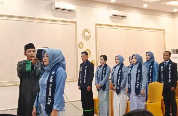 UNSA Kukuhkan 15 Mahasiswa Profesi Ners Angkatan II