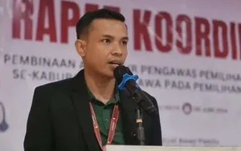 Sanapiah,S.Pd,C.Med. Komisioner Bawaslu Kabupaten Sumbawa 2023-2028