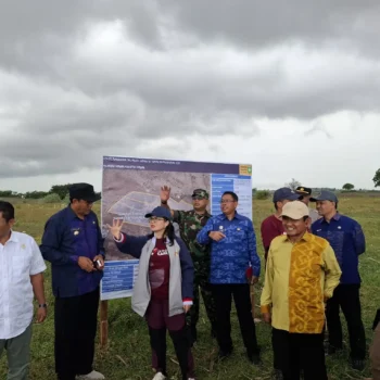 Wamen Stella Tinjau Lokasi Rencana SMA Unggul Garuda di Sumbawa