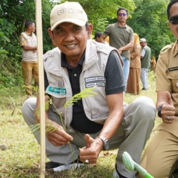 Sumbawa Bangun Kolaborasi Pelestarian Lingkungan Lewat Gerakan Tanam Pohon