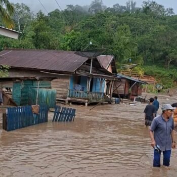 Lebangkar Diterjang Banjir, 240 Jiwa Terdampak