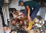 Akibat Petasan, 1 Unit Kios Beserta Isinya Terbakar