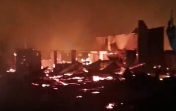 Puluhan Rumah di Desa Kalimango Hangus Terbakar