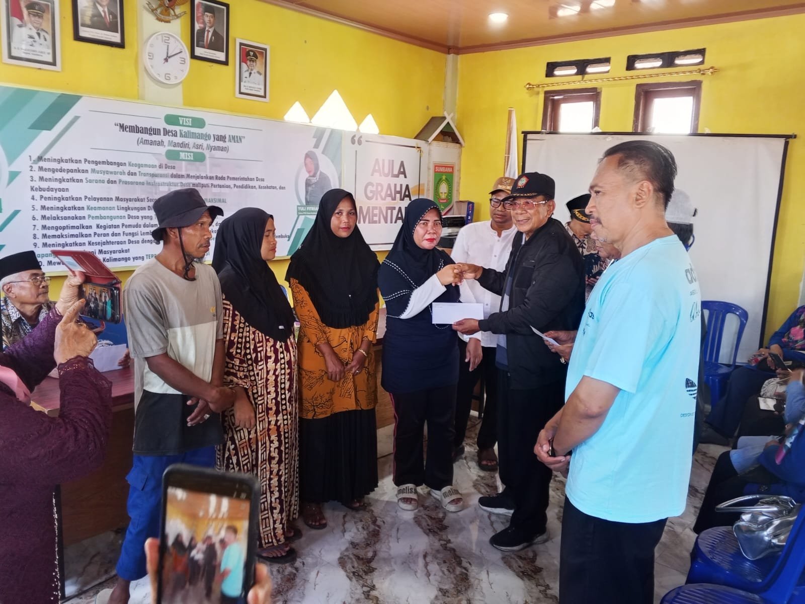 Pensiunan Santuni Korban Kebakaran di Kecamatan Alas 1 IMG 20260413 WA0007 - Pensiunan Santuni Korban Kebakaran di Kecamatan Alas