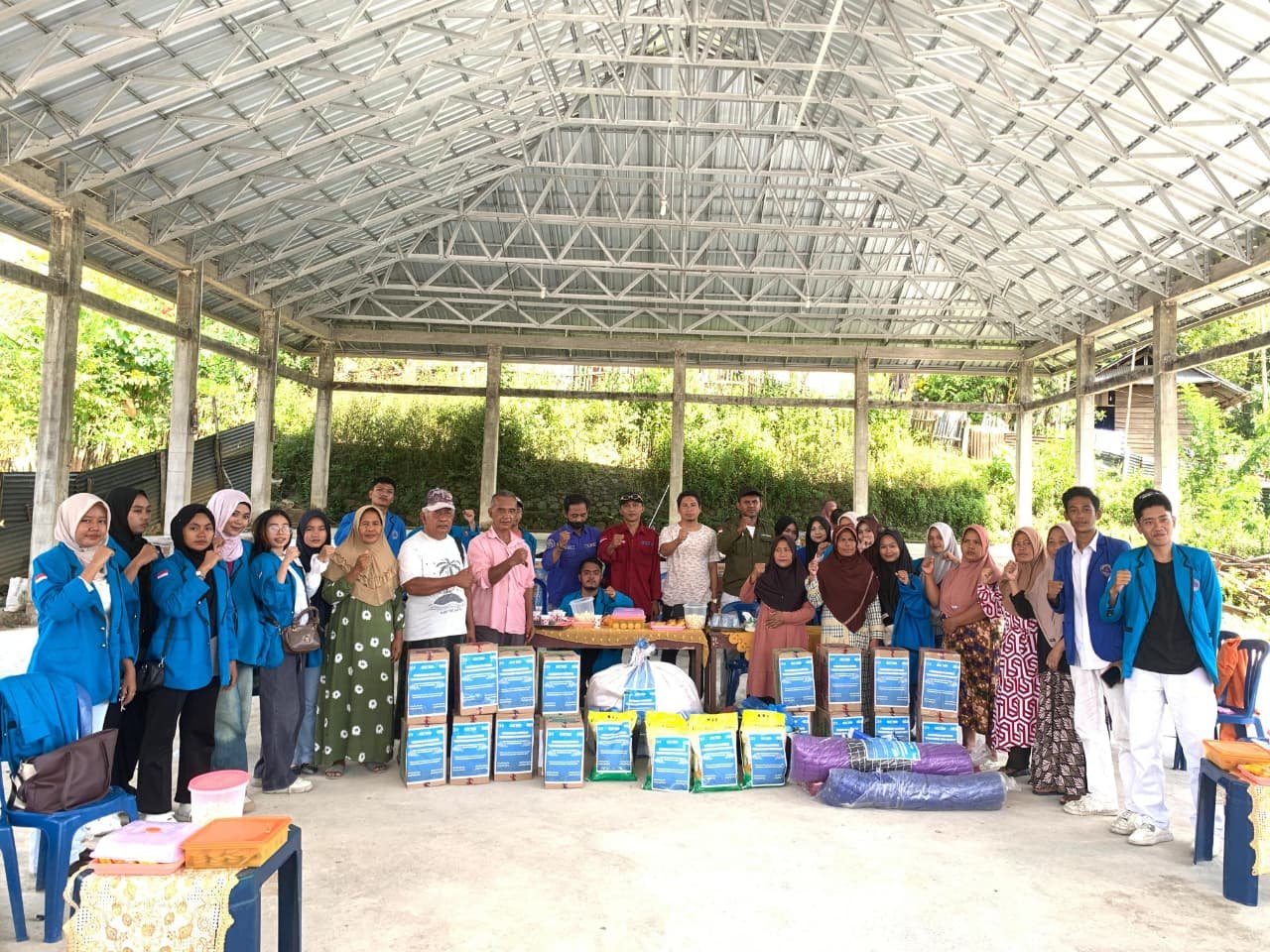 Mahasiswa UNSA Salurkan Bantuan untuk Korban Kebakaran di Lenangguar