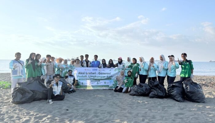 Peringati Hari Lingkungan Hidup Sedunia 2026, SYE NTB dan PLAN Indonesia Gelar Aksi Bersih Pantai