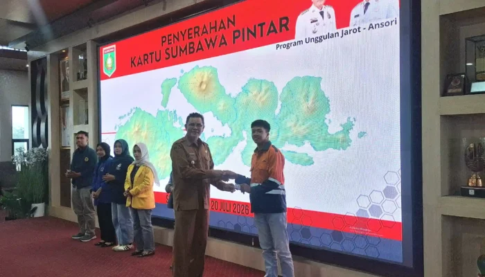 459 Mahasiswa Terima Beasiswa Program Kartu Sumbawa Pintar