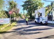 Satlantas Polres Sumbawa Ingatkan Pengendara Patuhi Arah Berkendara di Simpang 4 Kejaksaan