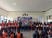 Tutup MPLS, Kapolsek Lunyuk Berikan Edukasi Hukum Pada Siswa